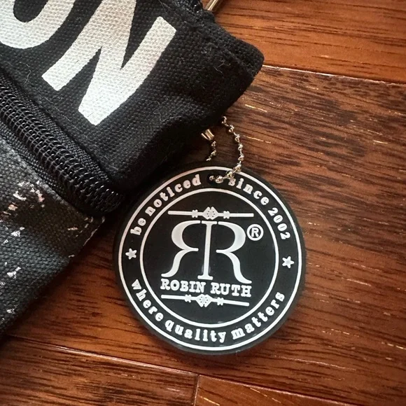 SOLD ON X-POST Robin Ruth Black and White London Crossbody Bag - Picture 3 of 10